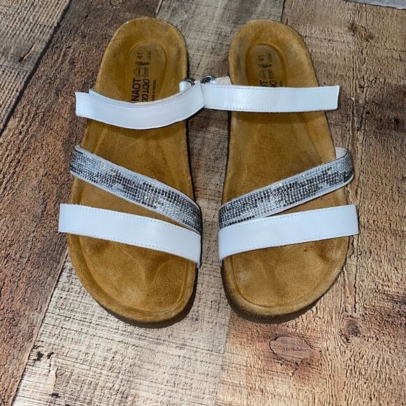 Naot Classic
Columbus/ 7219 - Picture 3 of 12